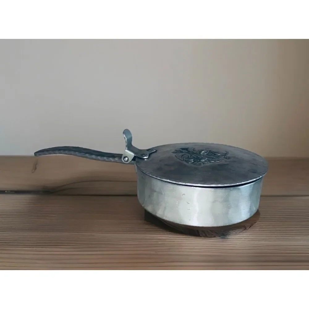 Hand Forged Metal Silent Butler's Crumb Catcher Everlast Metal #552